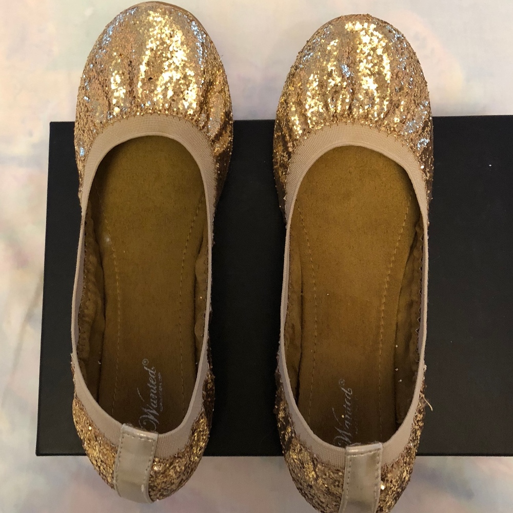 NWOT Wanted Gold Glitter Ballet Flat